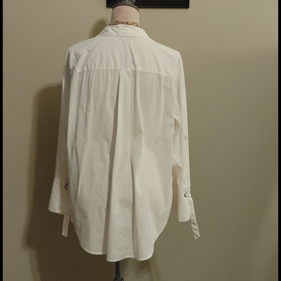 White Blouse - Picture 4 of 10